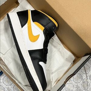Nike Kids Sneakers Black Yellow White